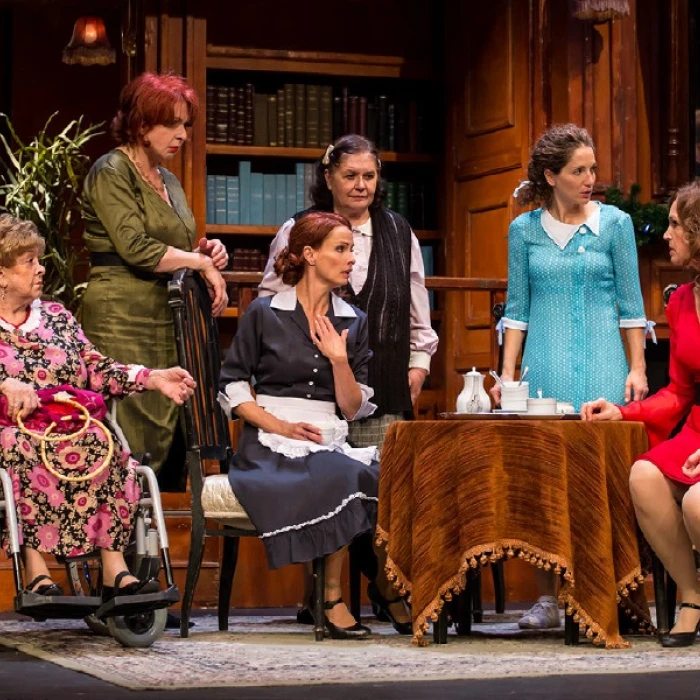 Városmajori Szabadtéri Színpad – Nyolc nő