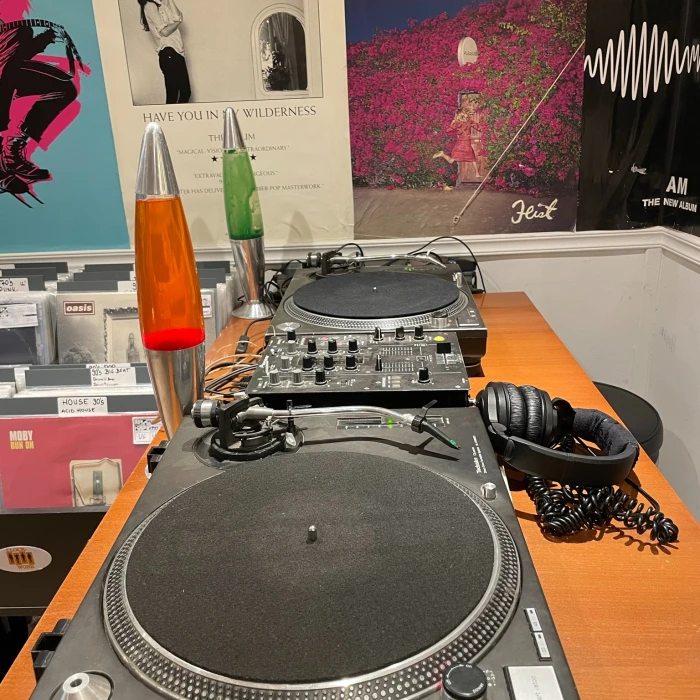 Underground Xmas DJ's - Beat on the Brat