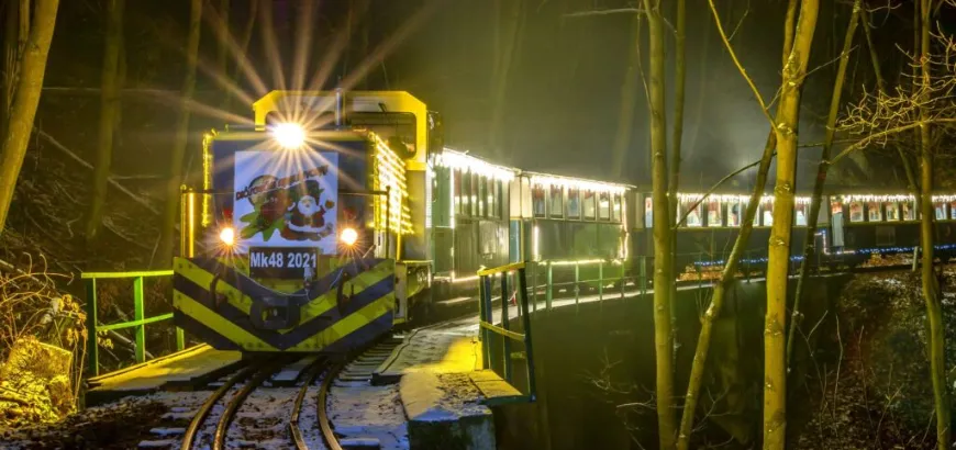 diosgyori-mikulasvonatkivilagitott-vonat-1024x690-176331766448.webp