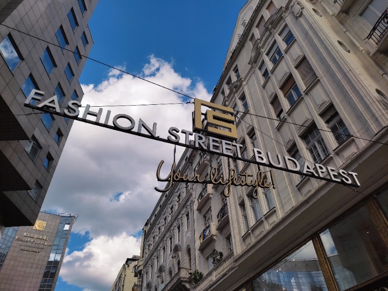 Fashion Street és környékének felfedezése - Idegenvezetők Világnapja 2024