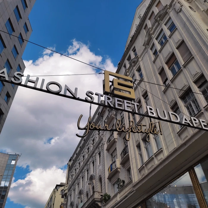 Fashion Street és környékének felfedezése - Idegenvezetők Világnapja 2024