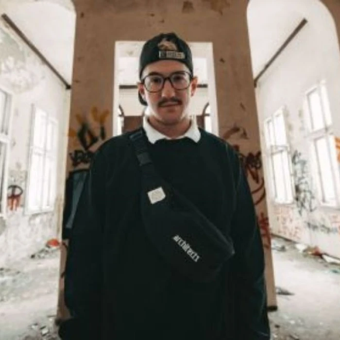 MIXÁT DumaKlub: Öttusa - Varga Vencel önálló stand-up estje