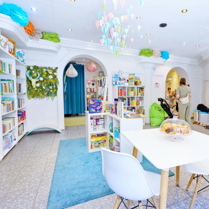 Bikfic, a karácsonyi manó zenés bábelőadás - Maminti