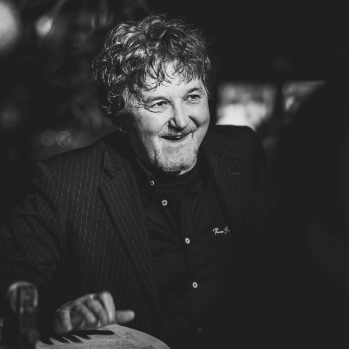 ÚJRA IRODALMI BORSHOW A MANNÁBAN