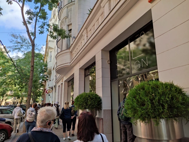 Miben rejlik a Falk Art&Antique Street egyedisége?