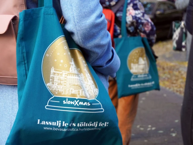 A Főváros legszebb utcái élményeket kínálnak a rohanás helyett