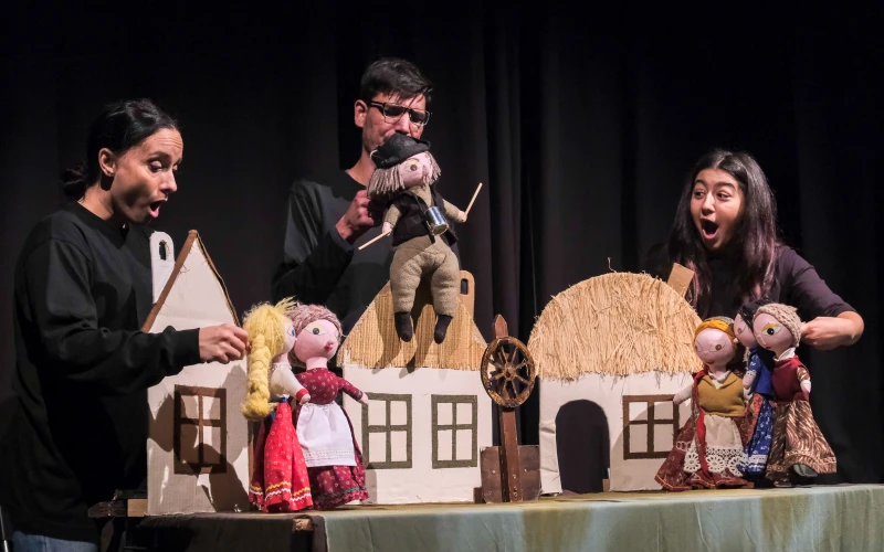 05_0925_reSTART_eloadas_Banyamesek_Karavan_Szinhaz-Foto-Vass_Laszlo_Adam