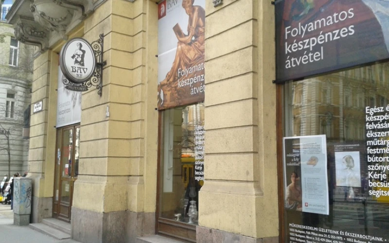 BÁV Szent István Antikvitás - Szent István krt. 3.
