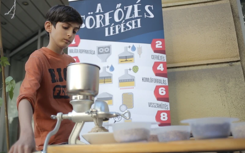 MVI_6128.00_13_02_02.Still010