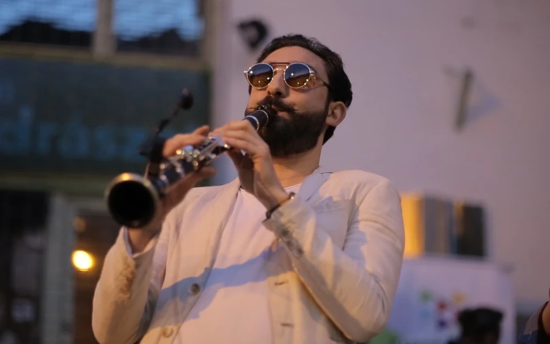 MVI_6128.00_46_38_01.Still063