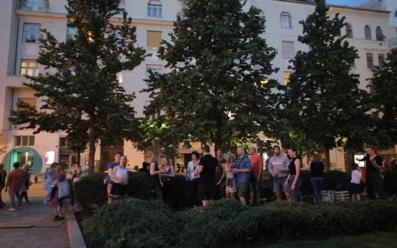 MVI_6131.00_14_58_10.Still047