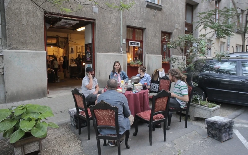 MVI_6131.00_16_13_15.Still053