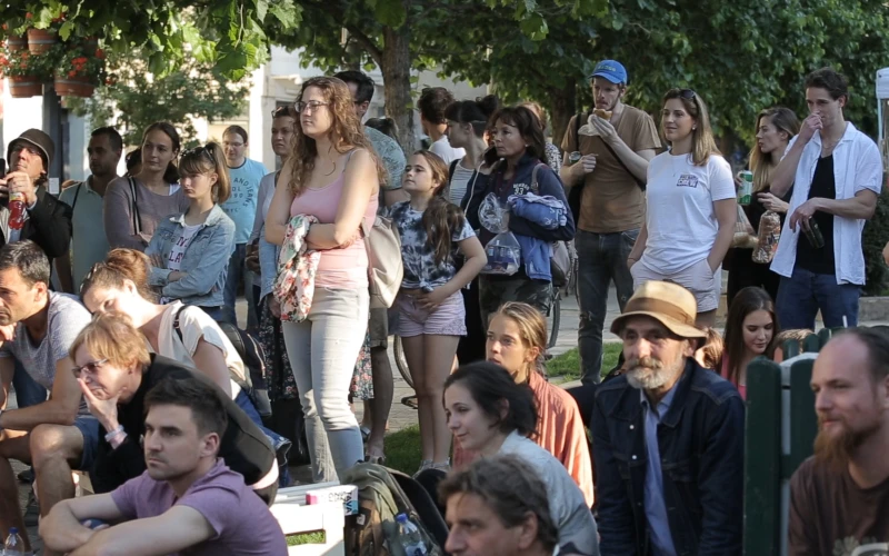 MVI_6300.00_05_26_15.Still011